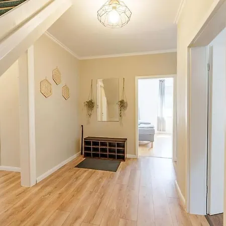 Penthouse-wohnung Auf 2 Etagen *