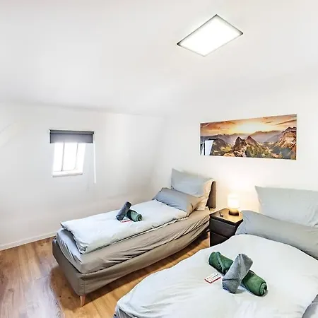 Penthouse-wohnung Auf 2 Etagen *