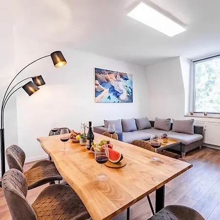 Penthouse-wohnung Auf 2 Etagen *